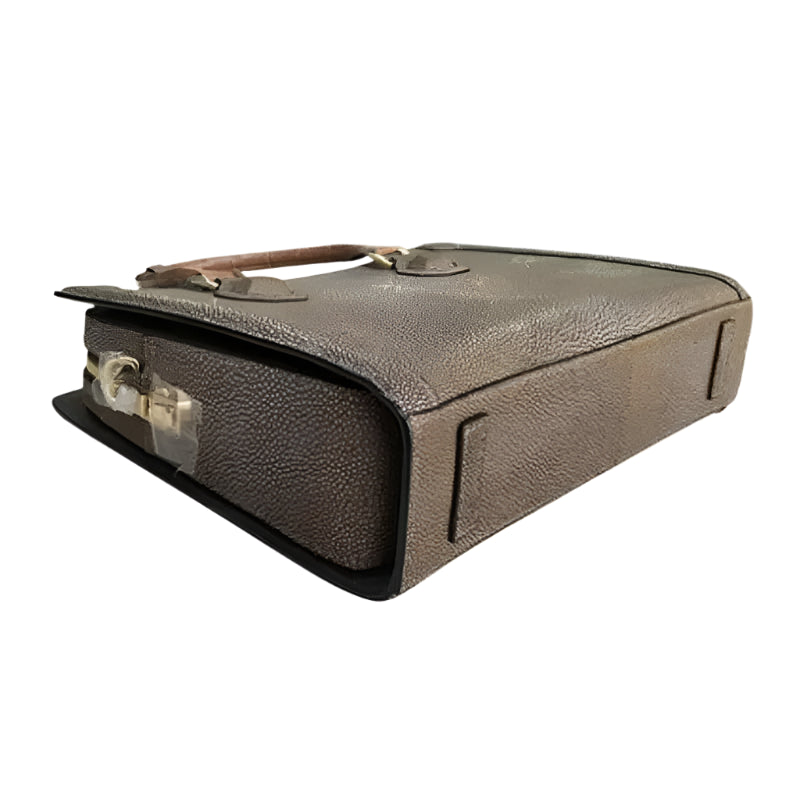 Luxurious Womens Handbag in Elegant Stingray Skin and Pearl - Durage Collection